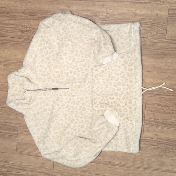 Fleece Sweater - Picture 2 of 5